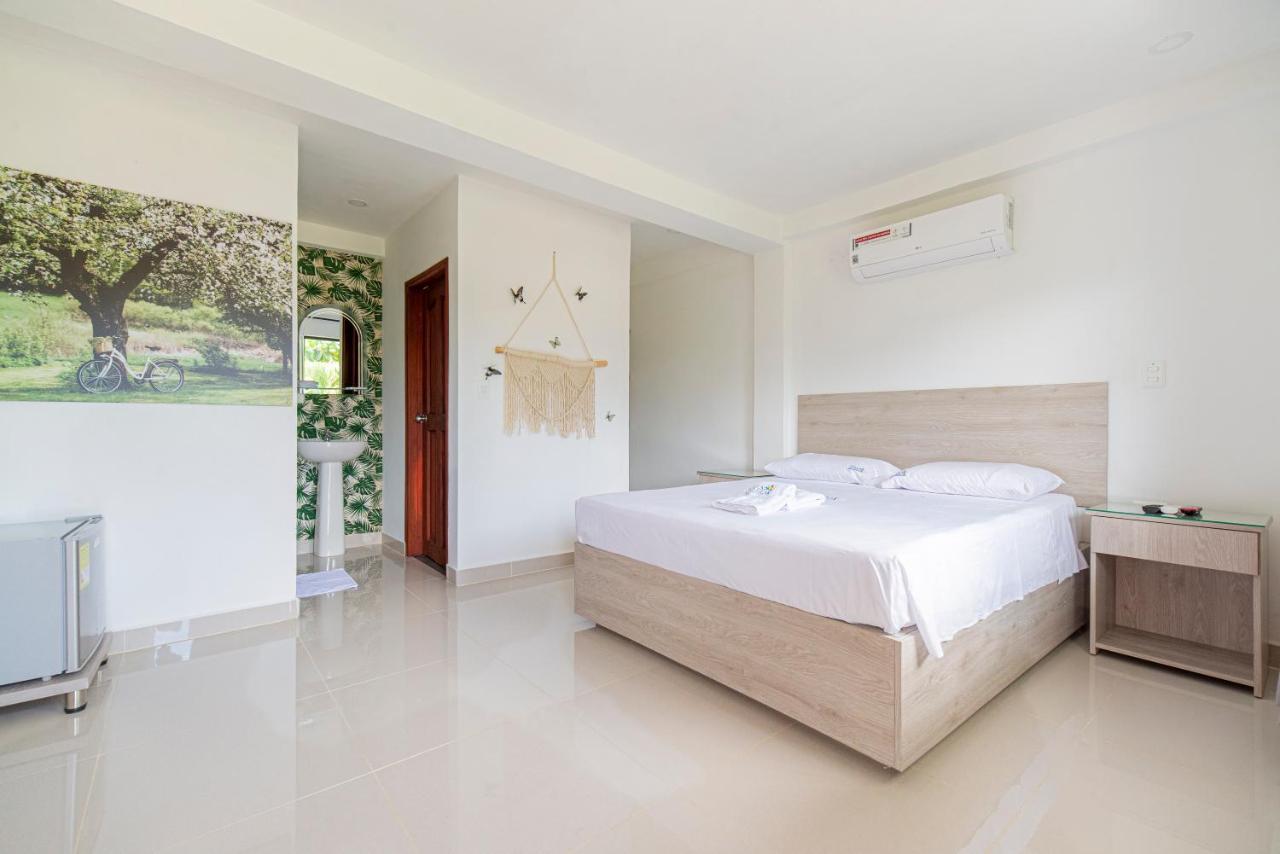 Hotel Villa Camila ลาปินตาดา ภายนอก รูปภาพ