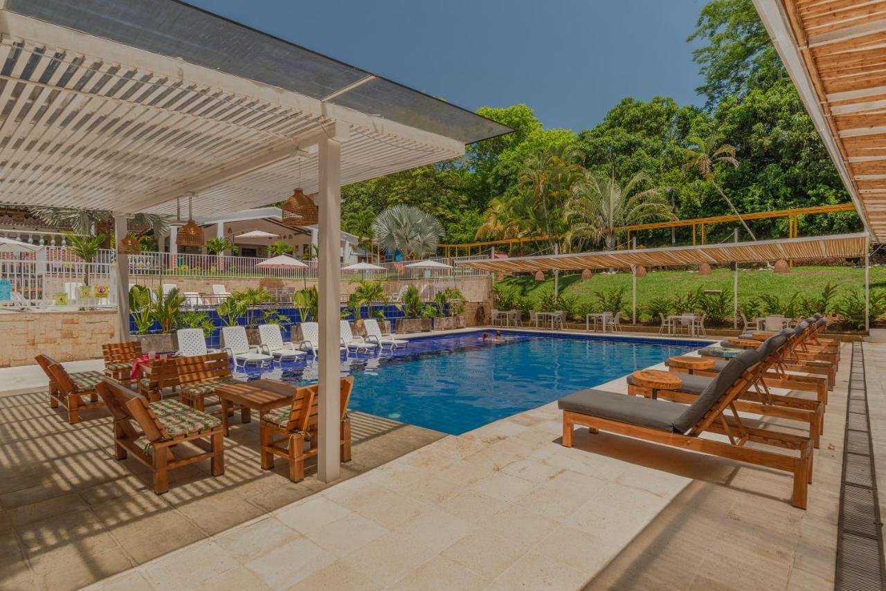 Hotel Villa Camila ลาปินตาดา ภายนอก รูปภาพ