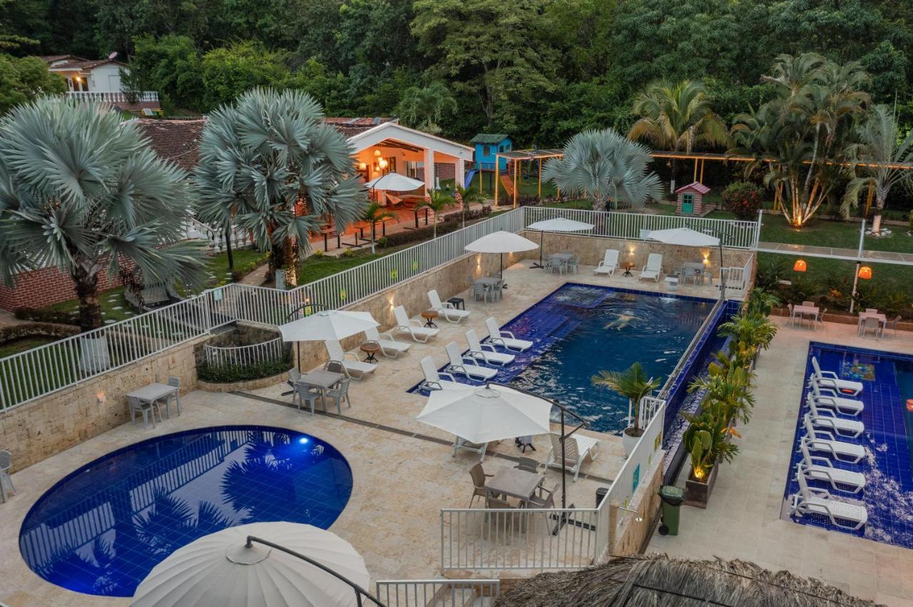 Hotel Villa Camila ลาปินตาดา ภายนอก รูปภาพ