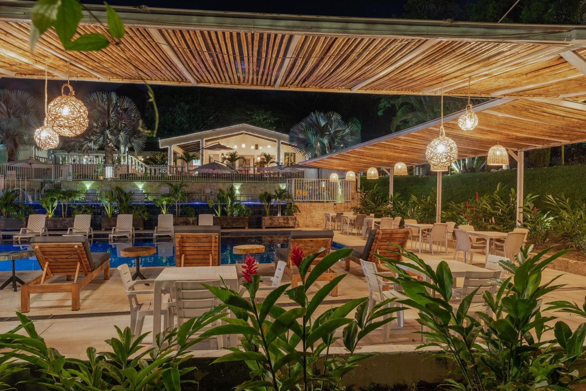Hotel Villa Camila ลาปินตาดา ภายนอก รูปภาพ