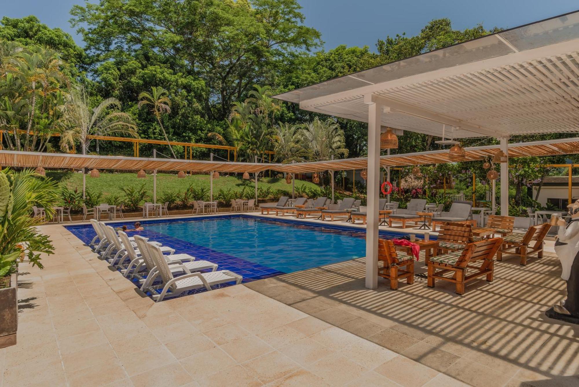 Hotel Villa Camila ลาปินตาดา ภายนอก รูปภาพ