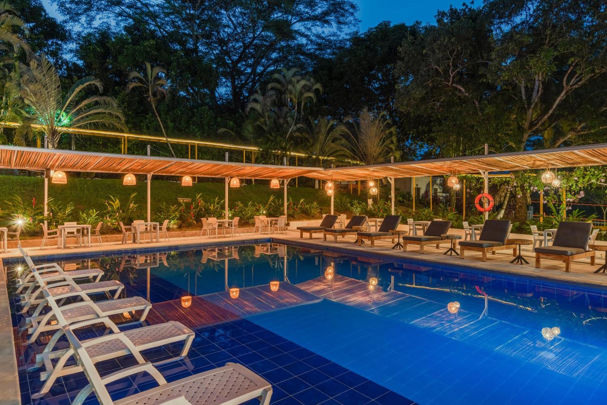 Hotel Villa Camila ลาปินตาดา ภายนอก รูปภาพ