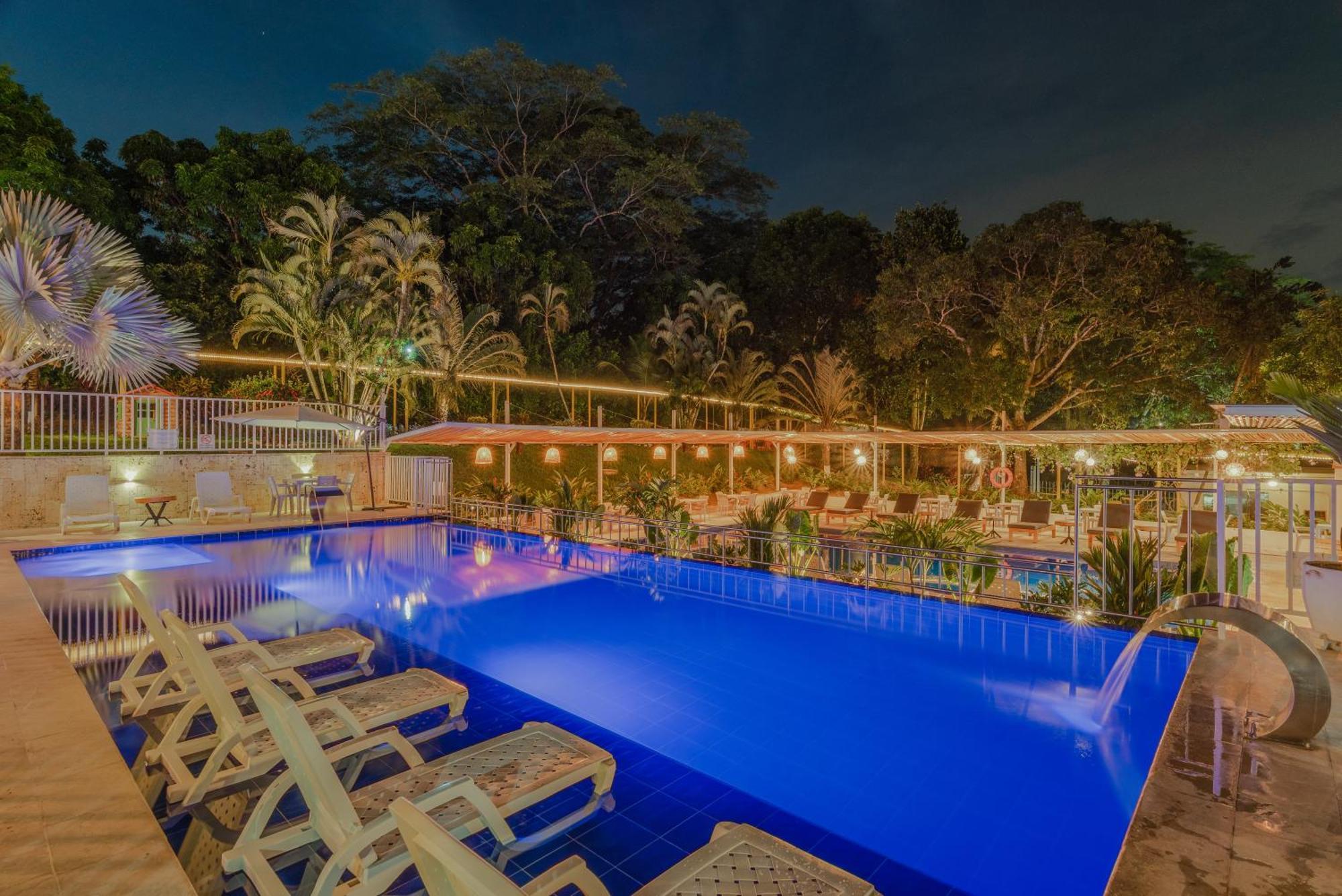 Hotel Villa Camila ลาปินตาดา ภายนอก รูปภาพ
