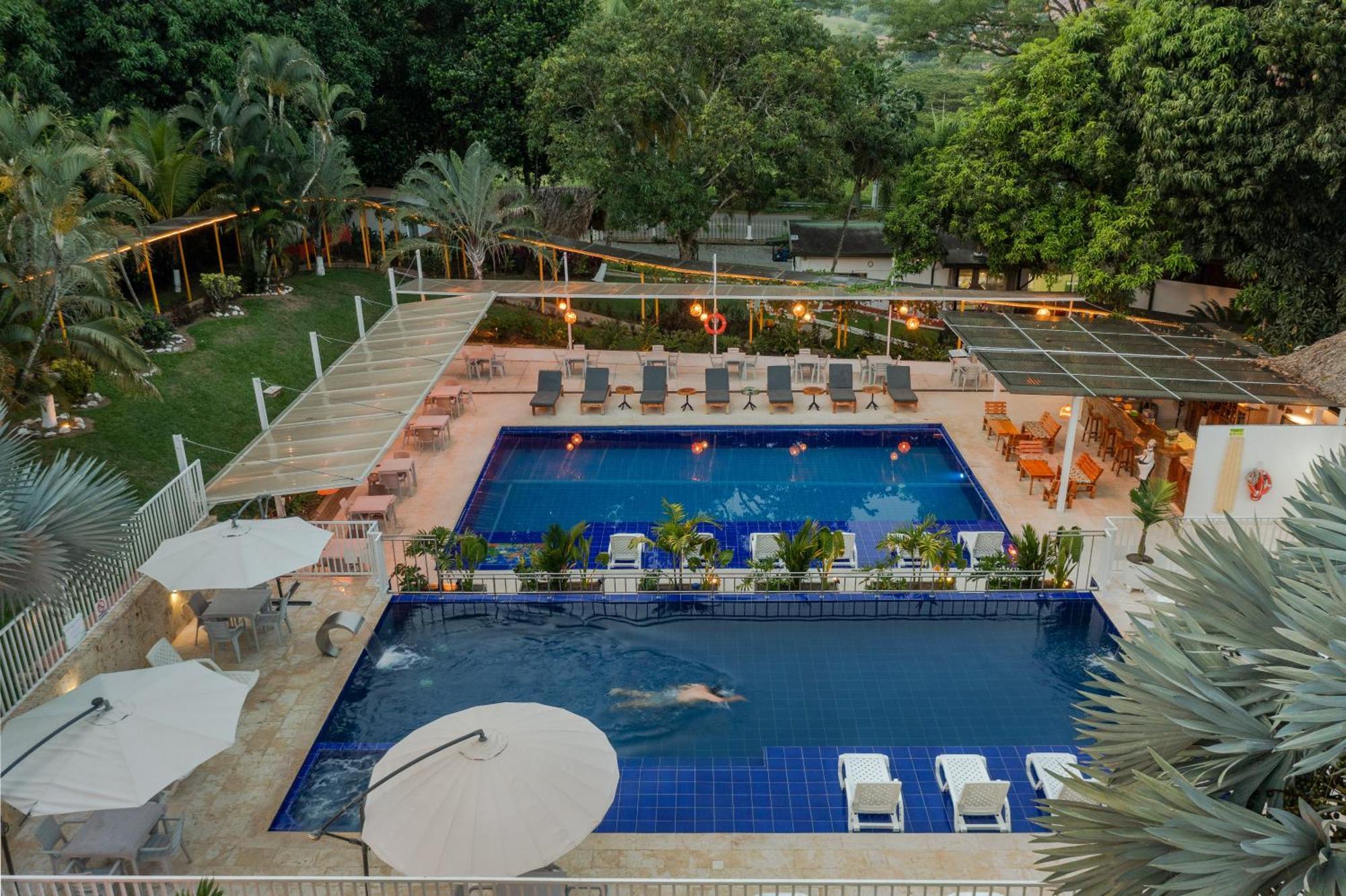 Hotel Villa Camila ลาปินตาดา ภายนอก รูปภาพ