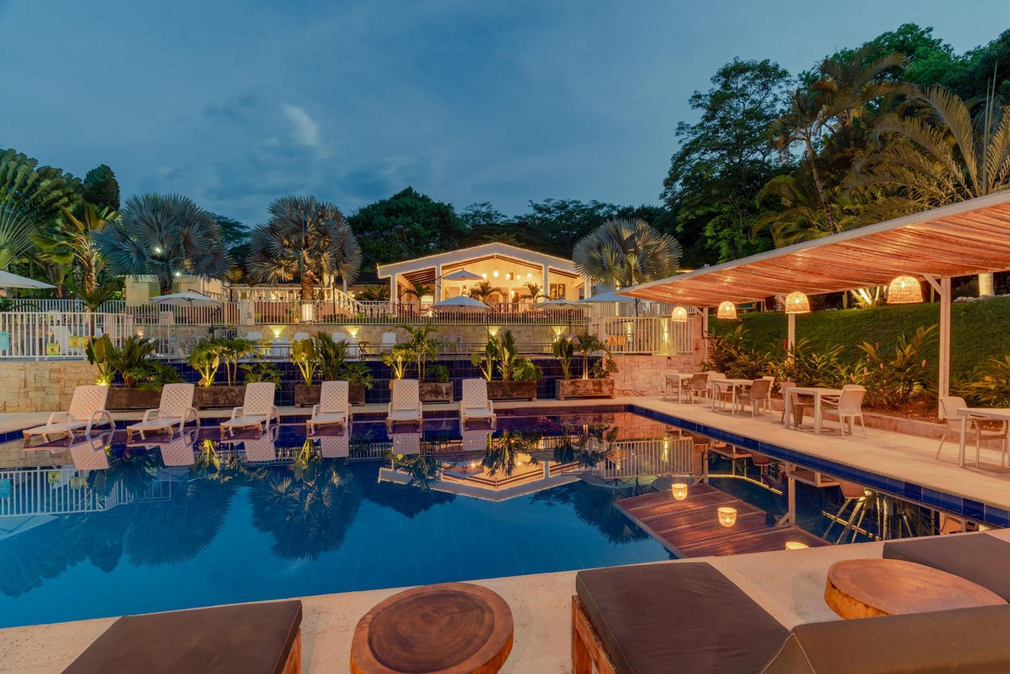 Hotel Villa Camila ลาปินตาดา ภายนอก รูปภาพ