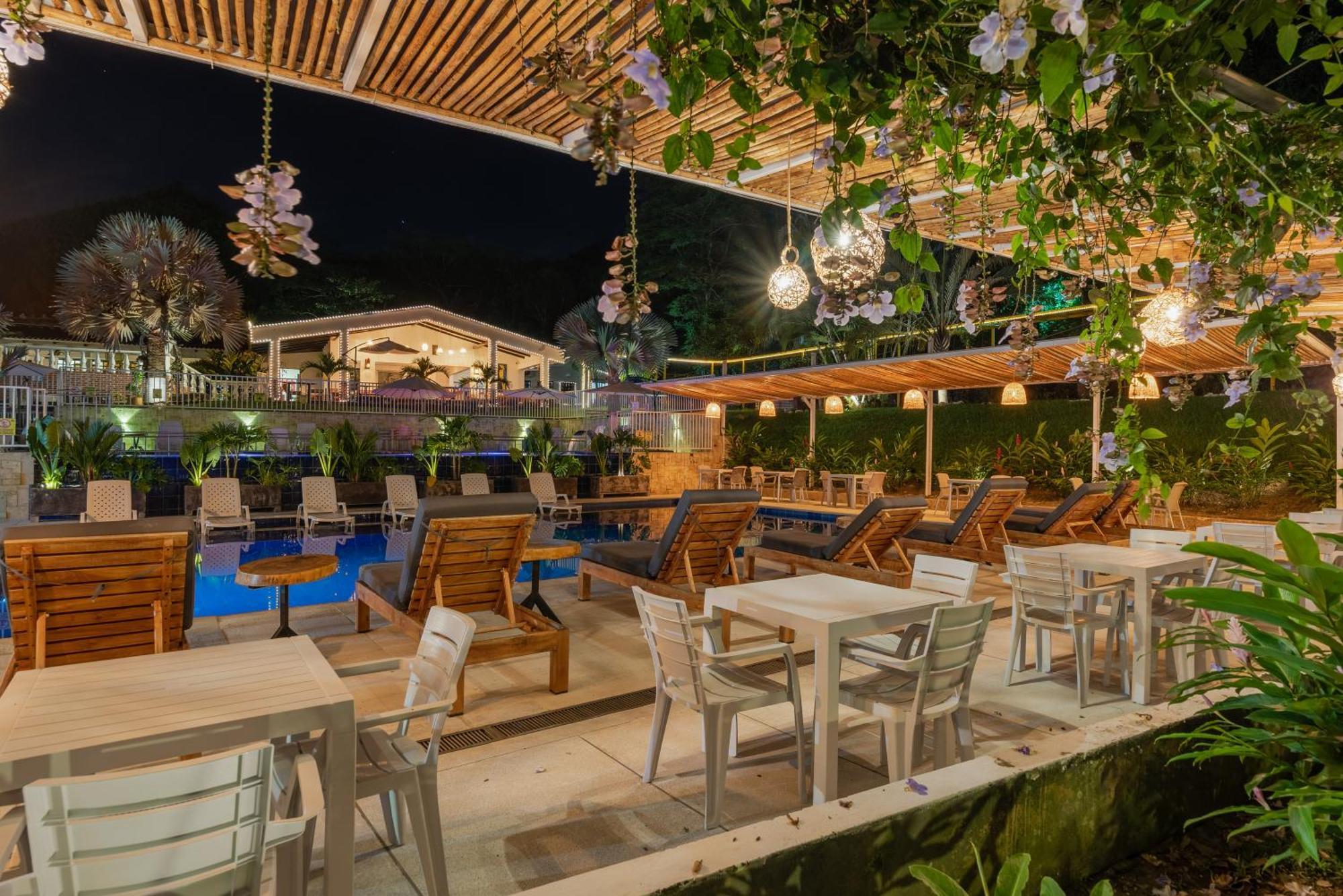 Hotel Villa Camila ลาปินตาดา ภายนอก รูปภาพ