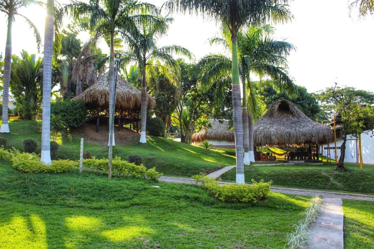 Hotel Villa Camila ลาปินตาดา ภายนอก รูปภาพ