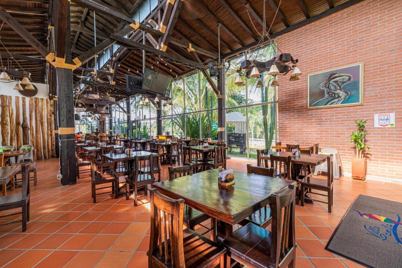 Hotel Villa Camila ลาปินตาดา ภายนอก รูปภาพ