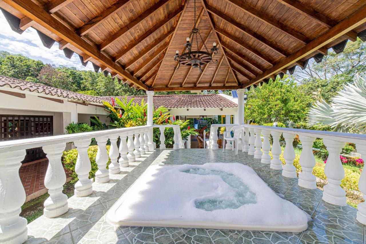 Hotel Villa Camila ลาปินตาดา ภายนอก รูปภาพ